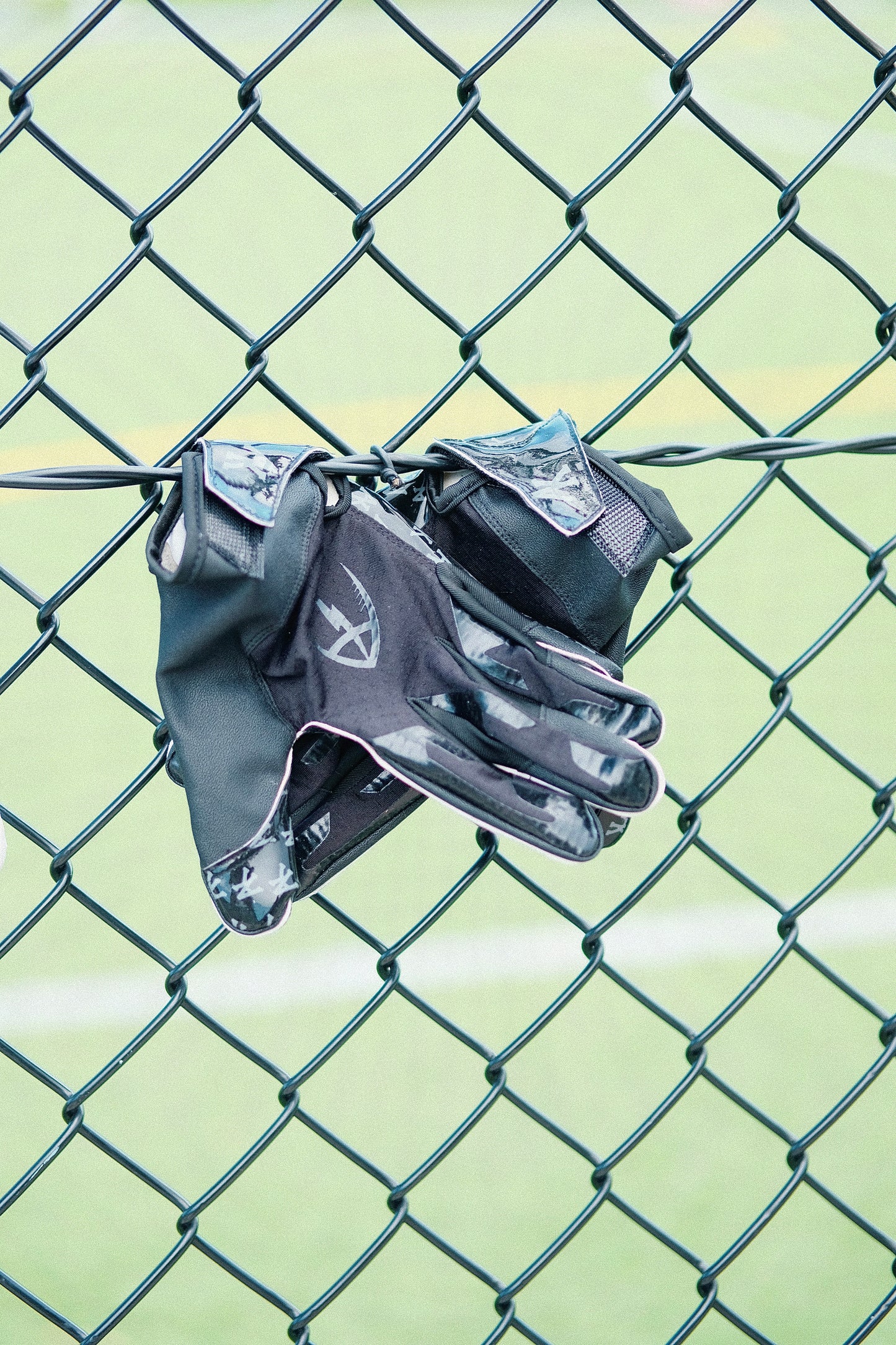 AK Elite 2.0 Receiver Gloves (Black/Black)